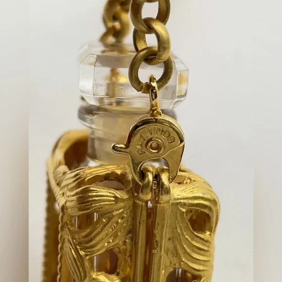 CHANEL Vintage Necklace No.5 Perfume Gold Necklace W/original Box - Picture 6 of 13